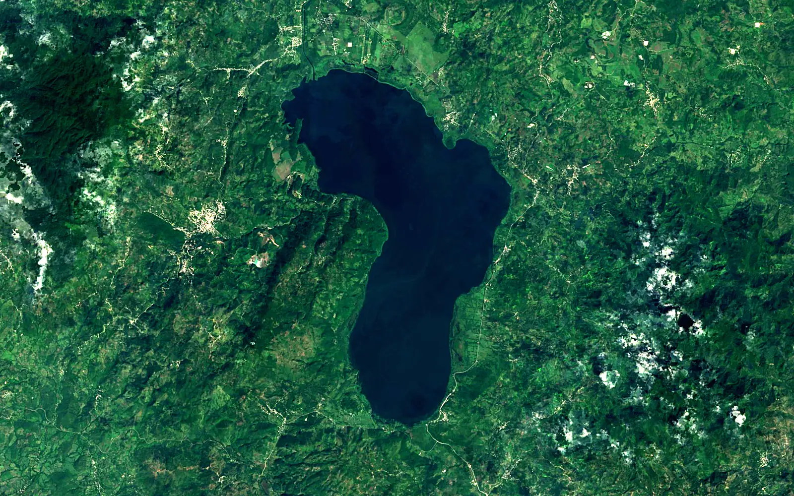 Lake Yojoa seen from space (Sentinel-2)