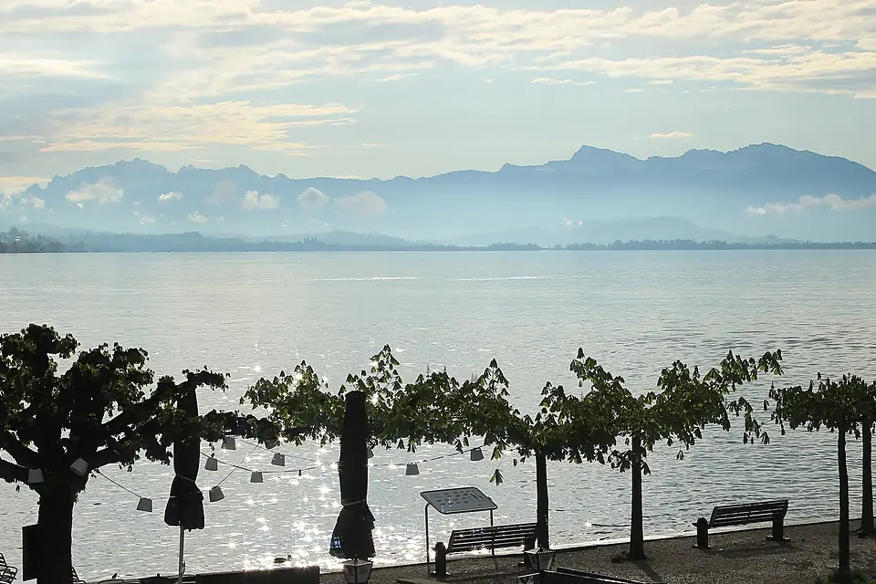 1006L Lake Zurich Wädenswil