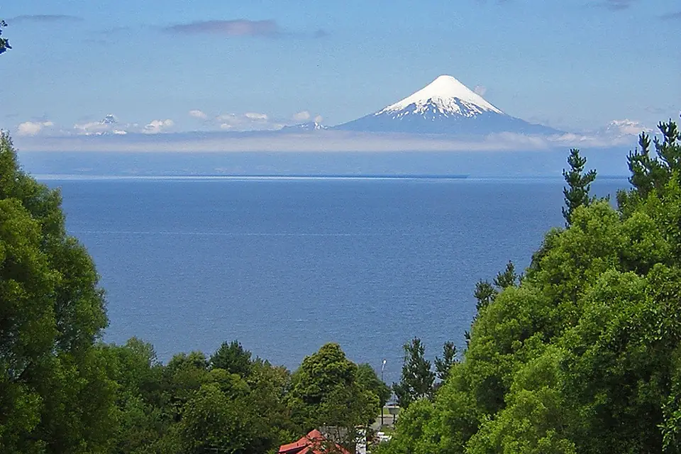 00 2677 Vulkan Osorno - Llanquihue-See (Chile)