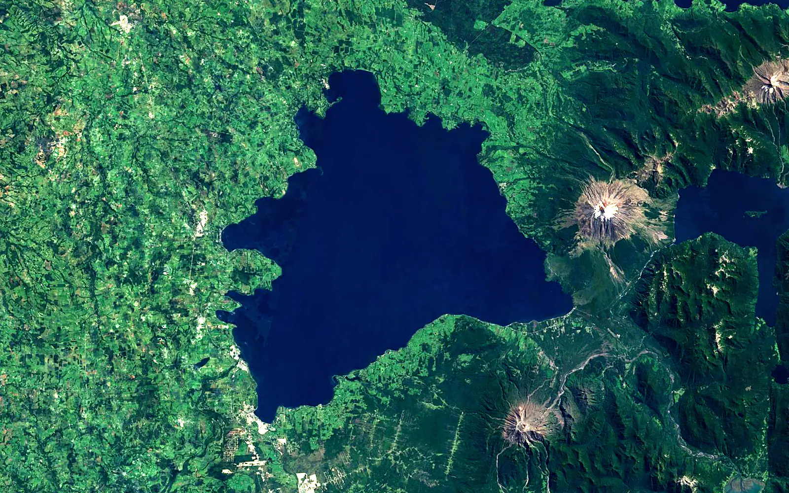 Llanquihue Lake seen from space (Sentinel-2)