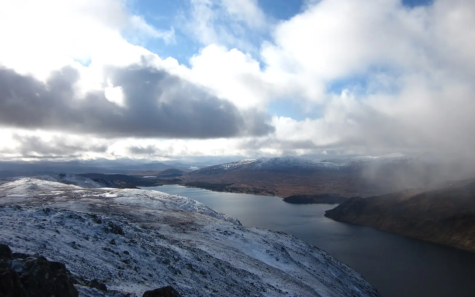 Loch Ericht (I) - Flickr - Graham Grinner Lewis