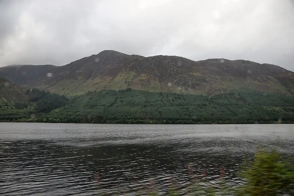 Fahrt entlang des Loch Oichy und Loch Lochy (26840887129)