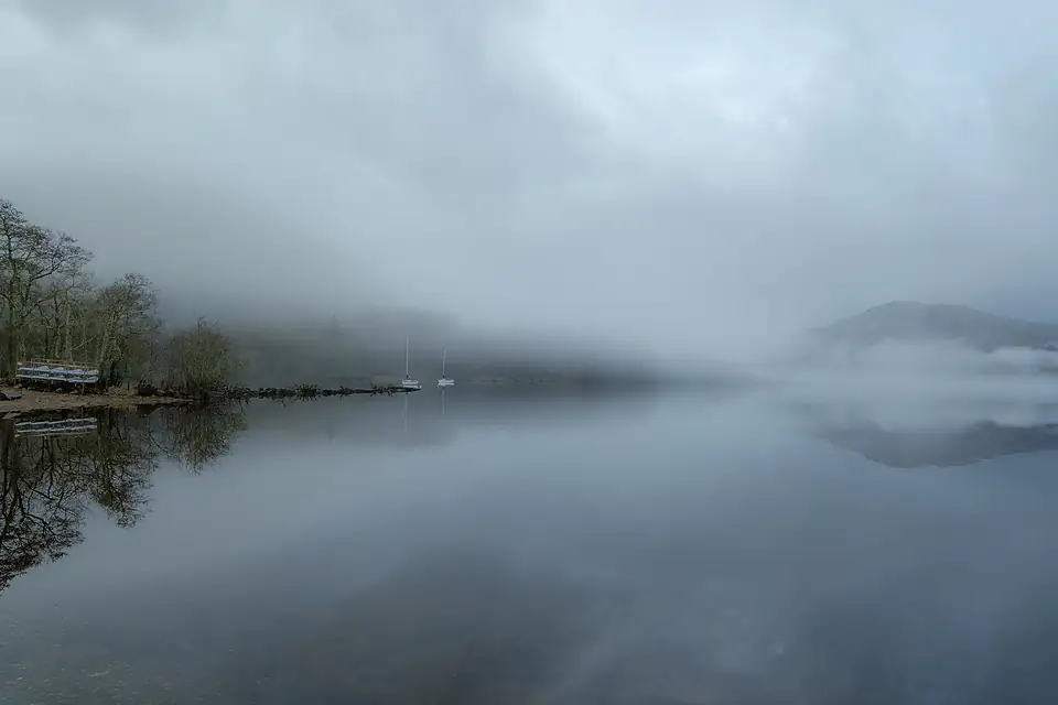 A misty morning at Loch Tay