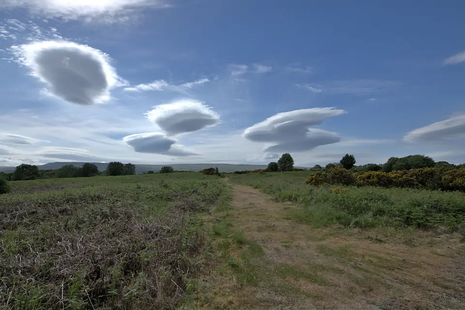 Lenticular clouds Lough MAsk