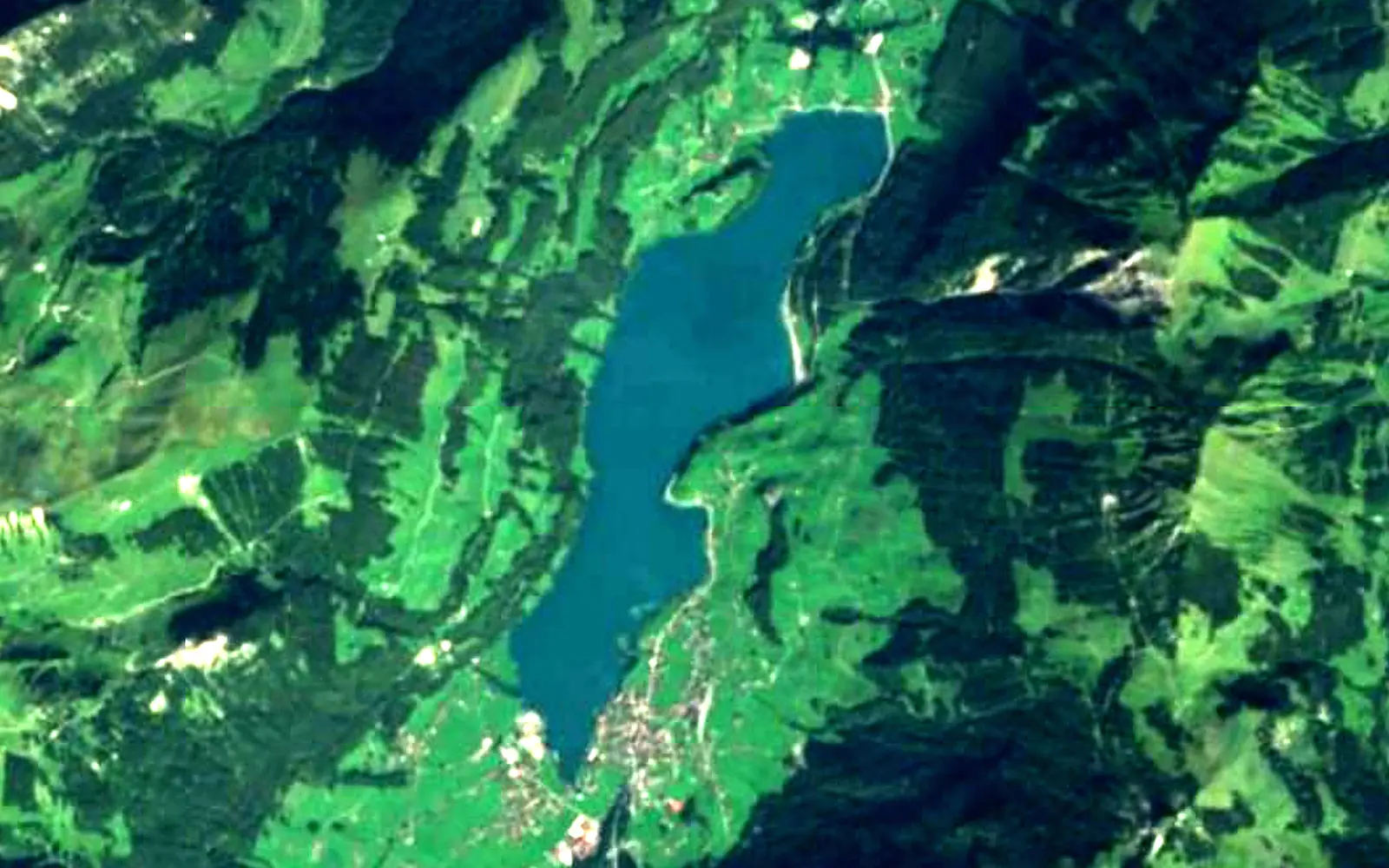 Lungerersee seen from space (Sentinel-2)
