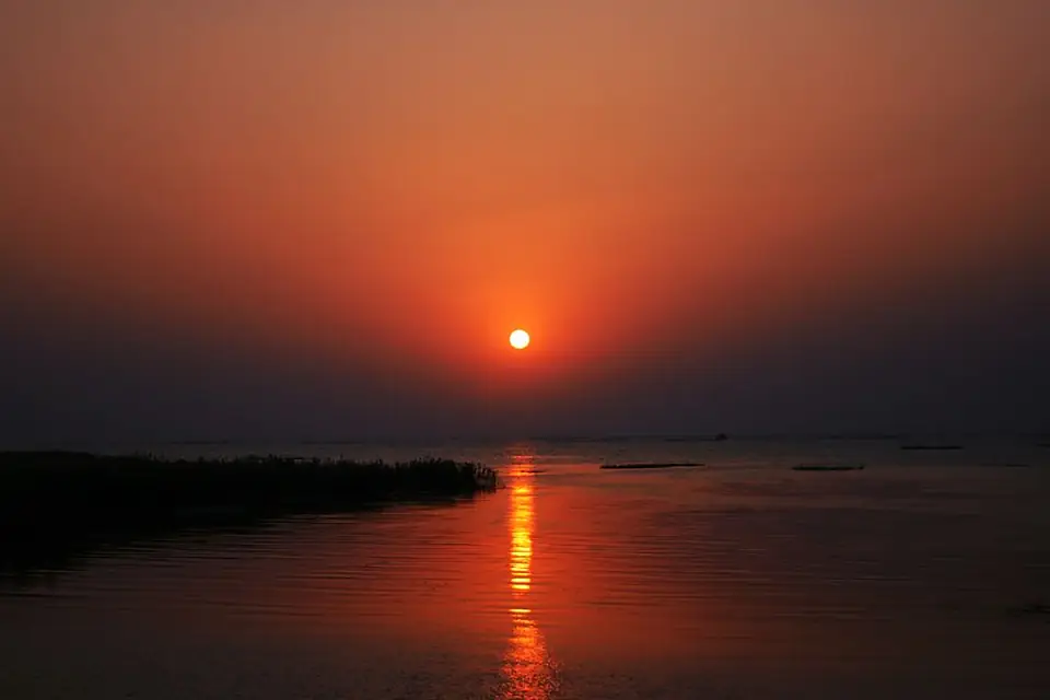 宿迁骆马湖落日 - panoramio