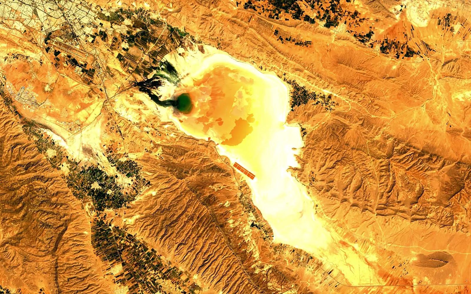 Maharlu Lake seen from space (Sentinel-2)