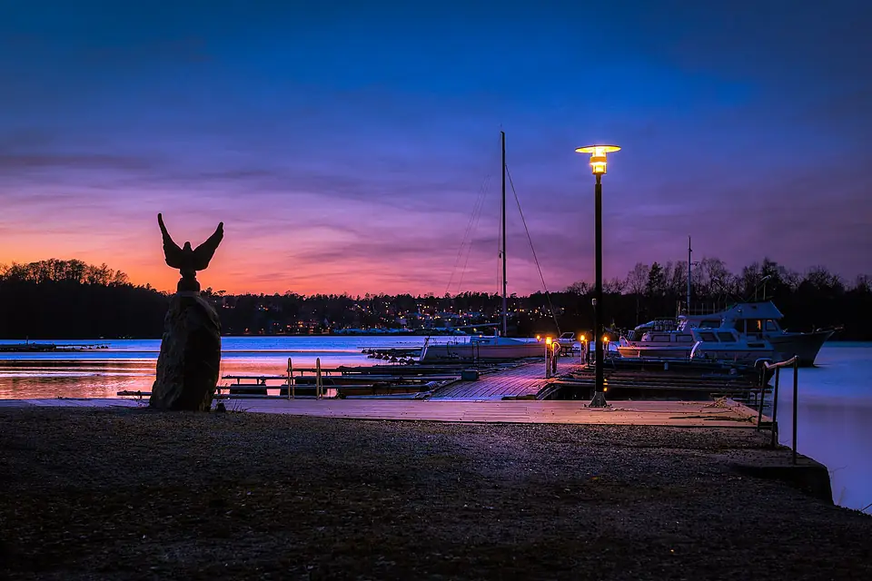 Boatclub at Hägersten, Mälaren (Stockholm) - panoramio