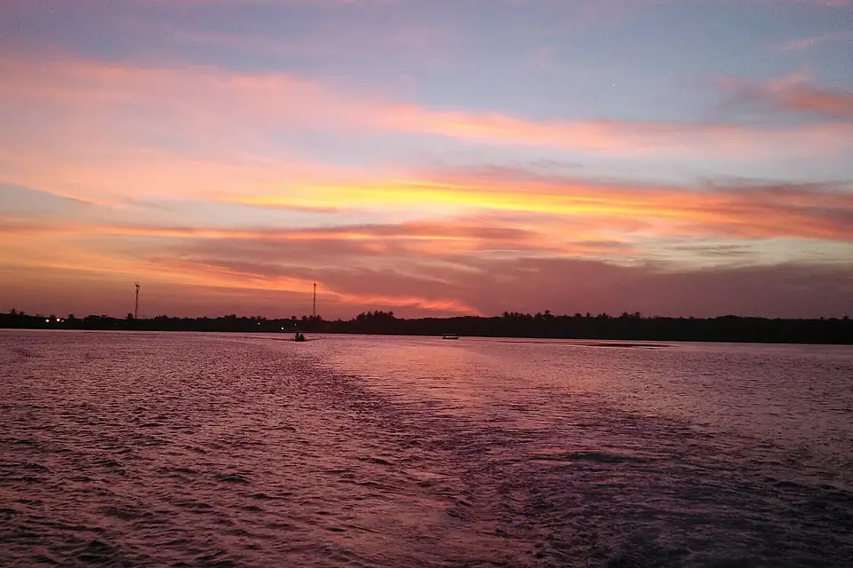 Crepúsculo na Lagoa Mundáu - AL