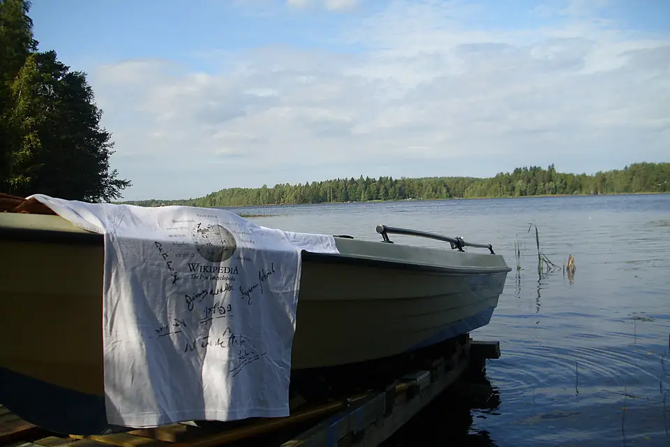 Free Travel Shirt Tampere järvi 2