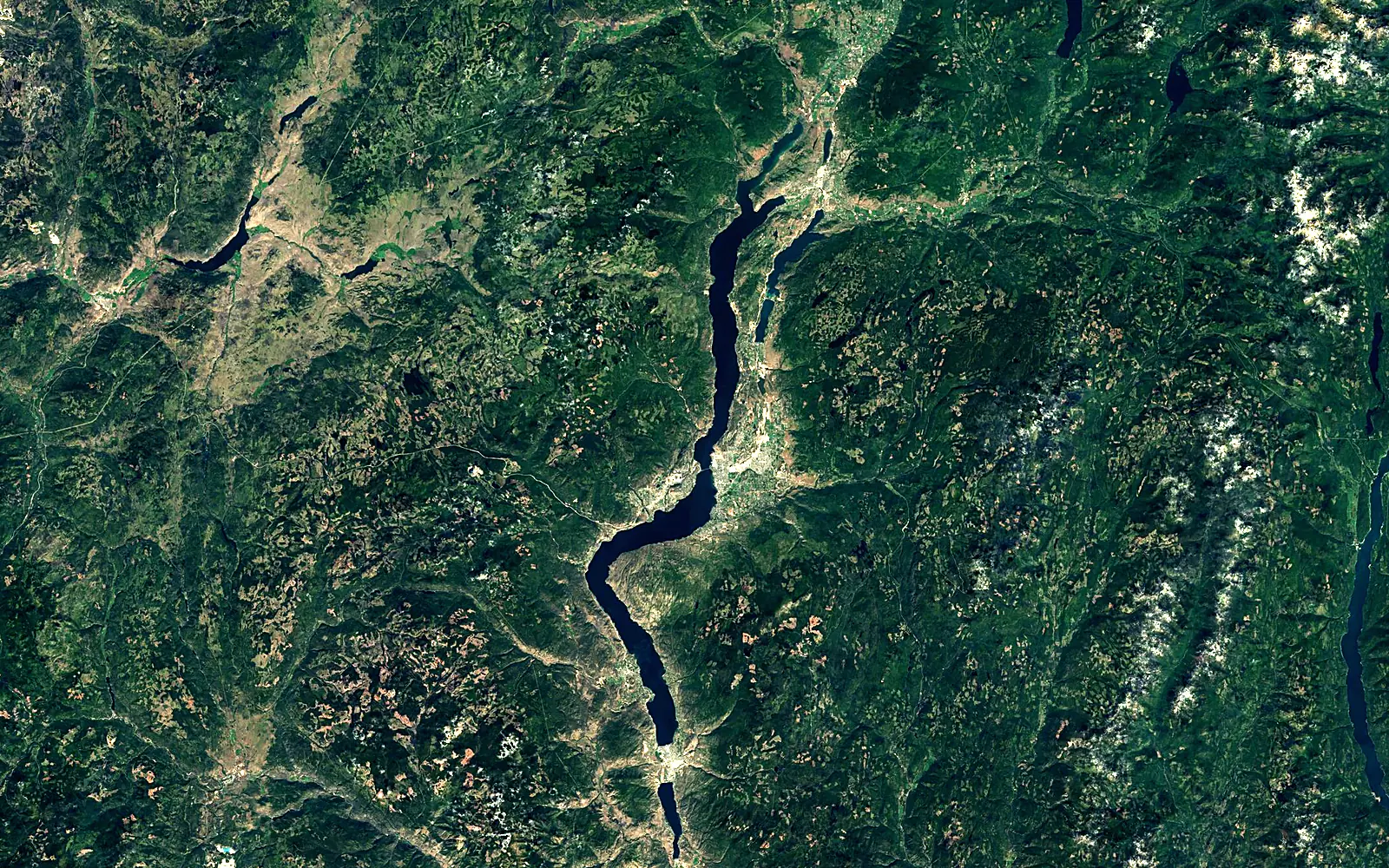 Okanagan Lake seen from space (Sentinel-2)