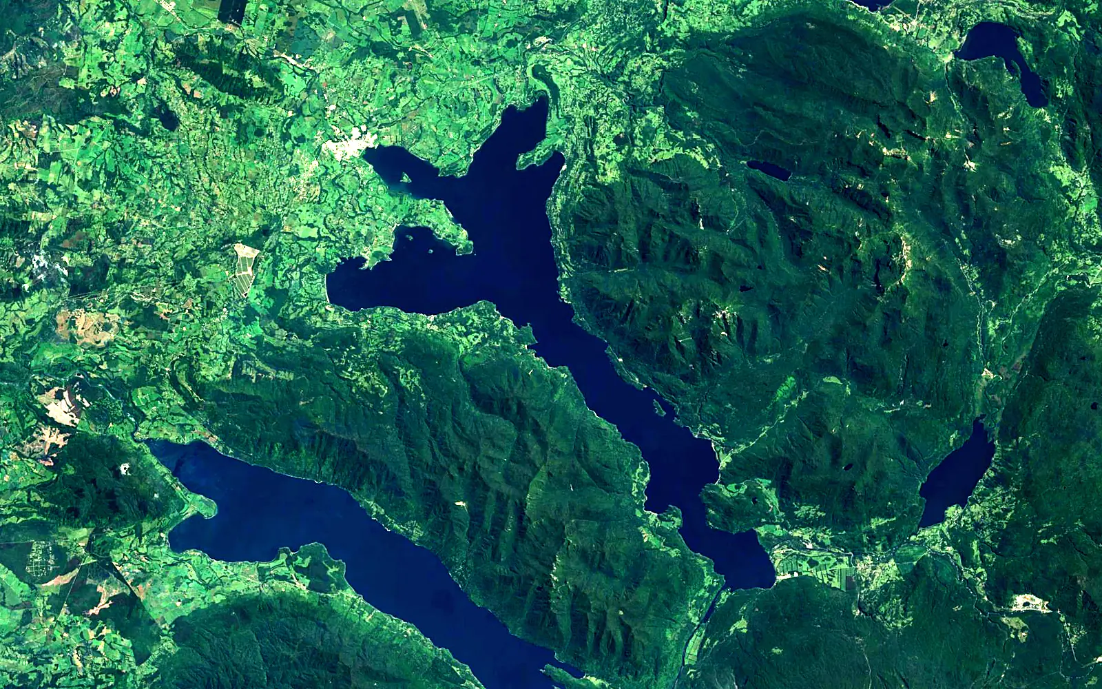 Panguipulli Lake seen from space (Sentinel-2)