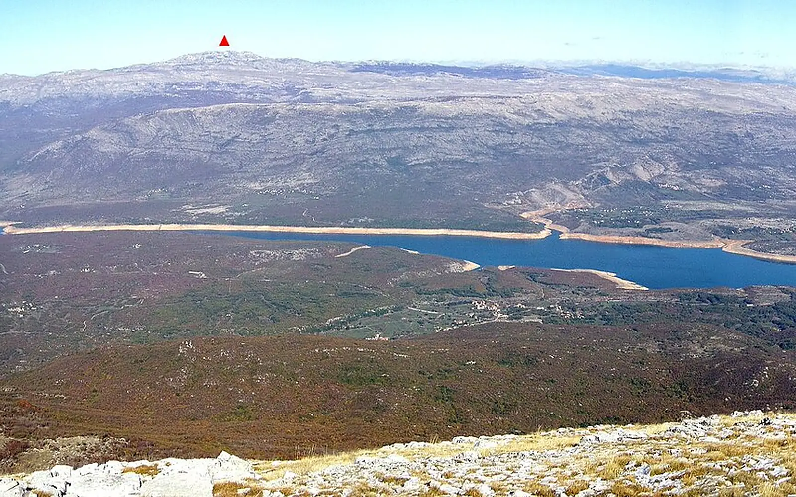 Troglav Peruca