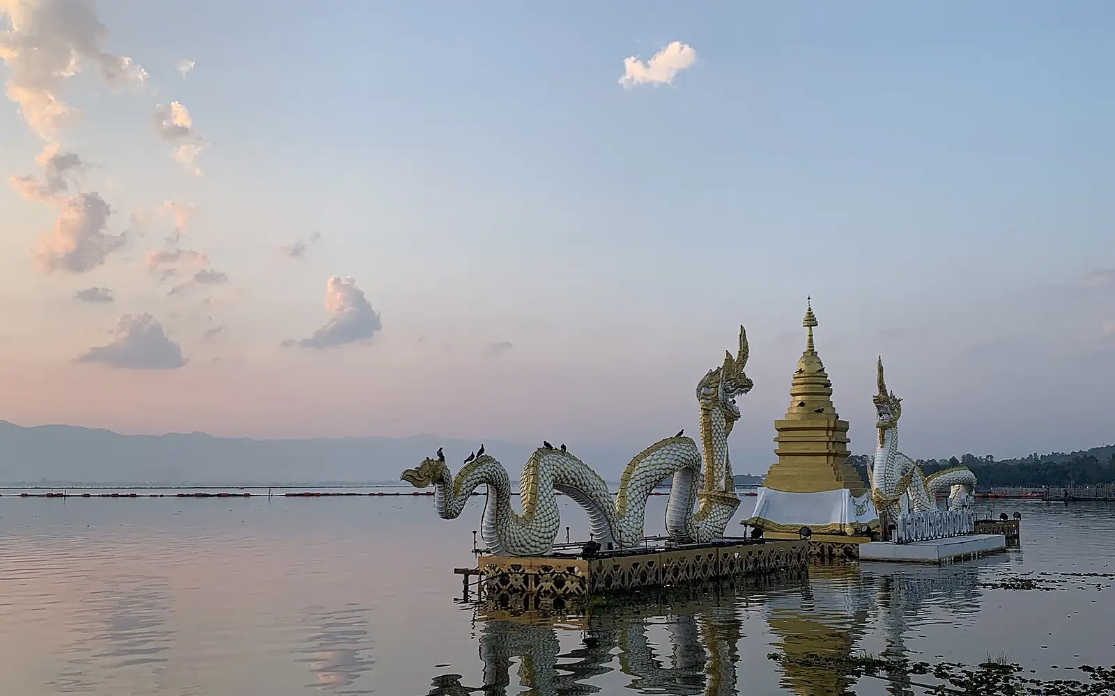Sunset at Kwan Phayao กว๊านพะเยา (25-12-2021) img 05