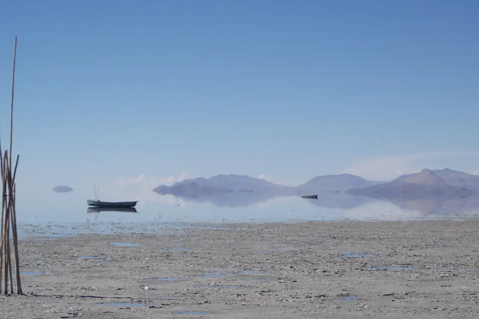 Fishing boat Lake Poopo
