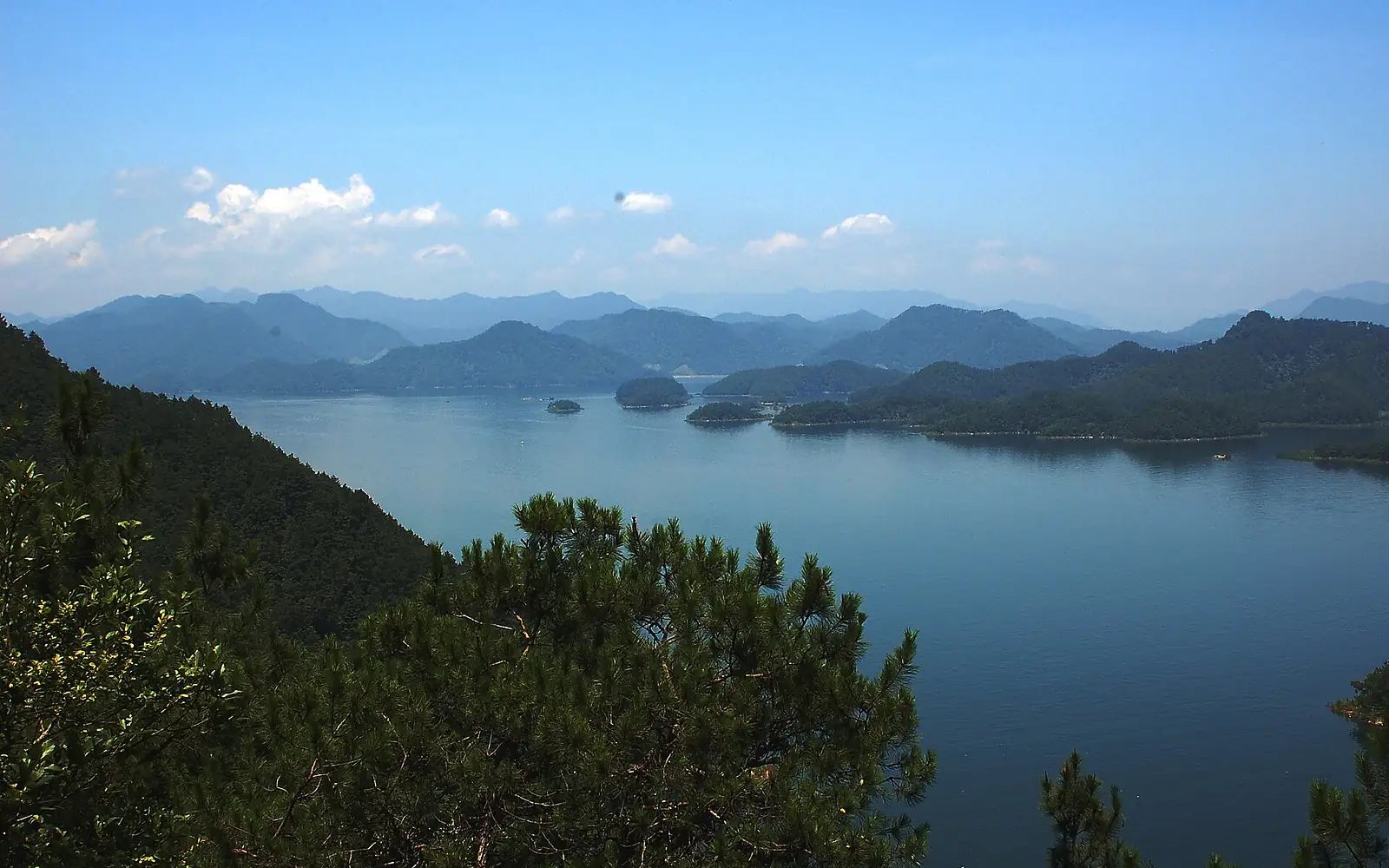 Thousand Island Lake