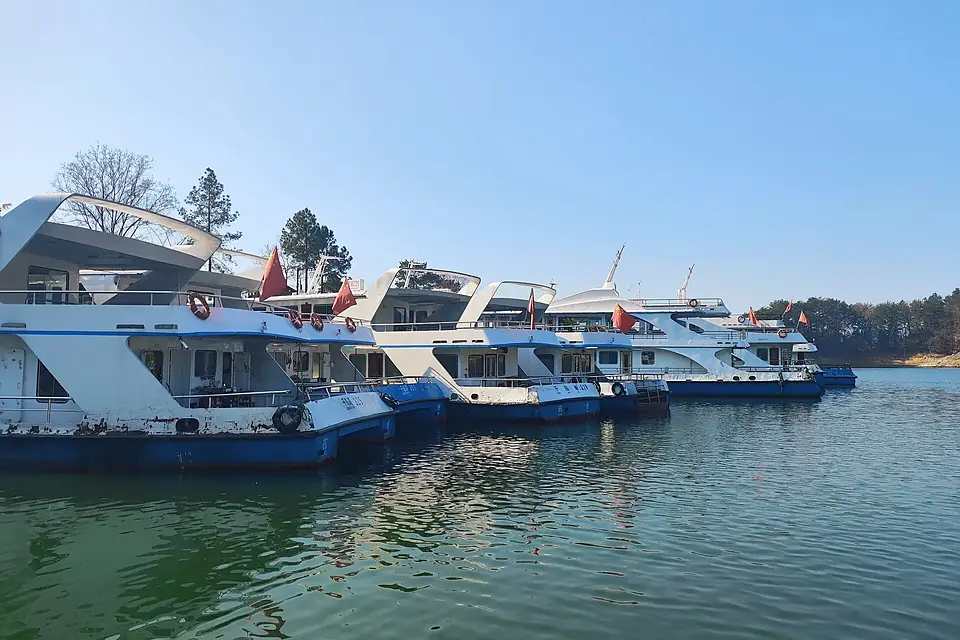 Cruise boats docked at Qiandao Lake Tourism Pier