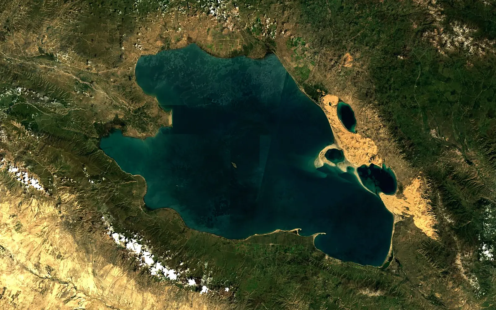 Qinghai Lake seen from space (Sentinel-2)