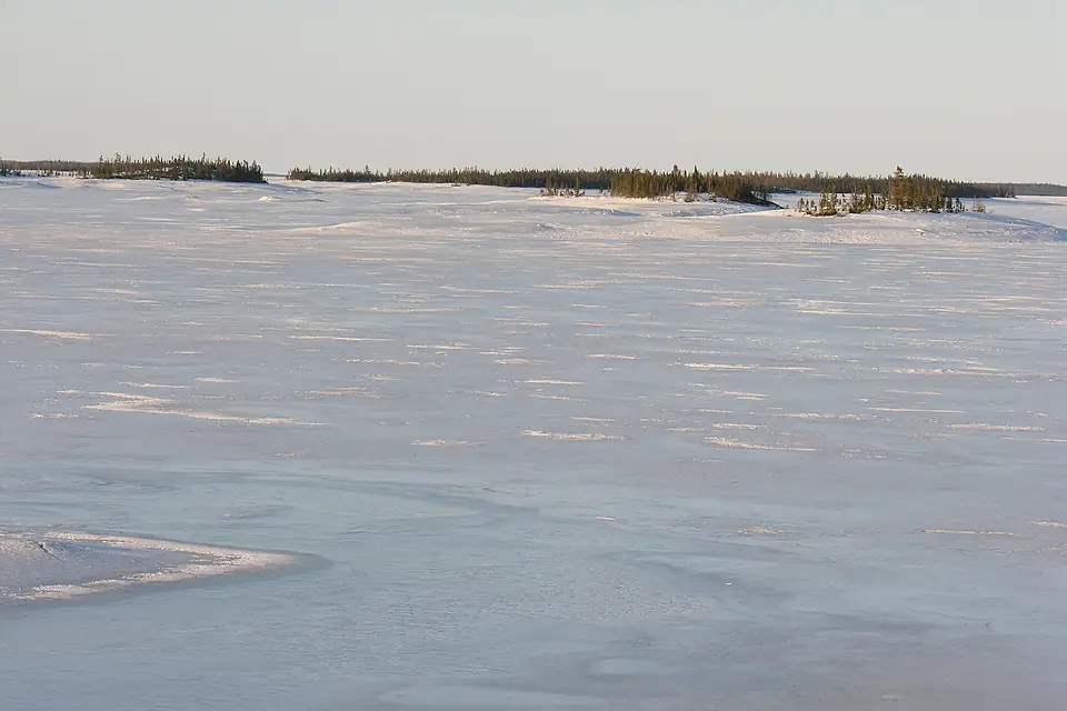 Lac gelé Frozen lake (2169309776)