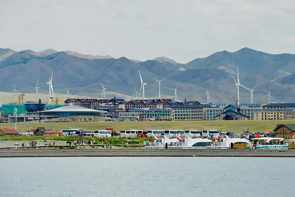 DSC - Lakeshore of the Sayram Lake