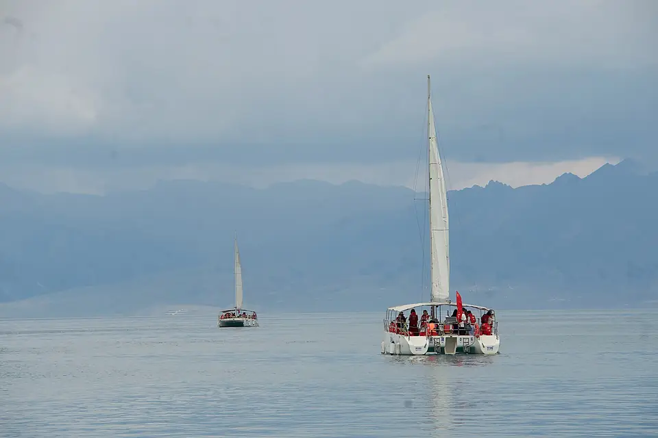 DSC - Sailboats on the Sayram Lake