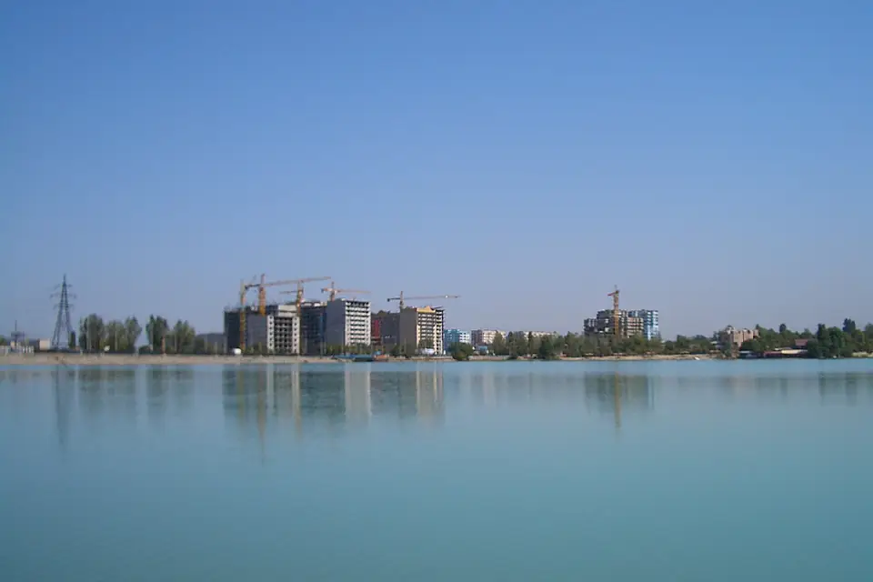 E8561-Almaty-Lake-Sayran
