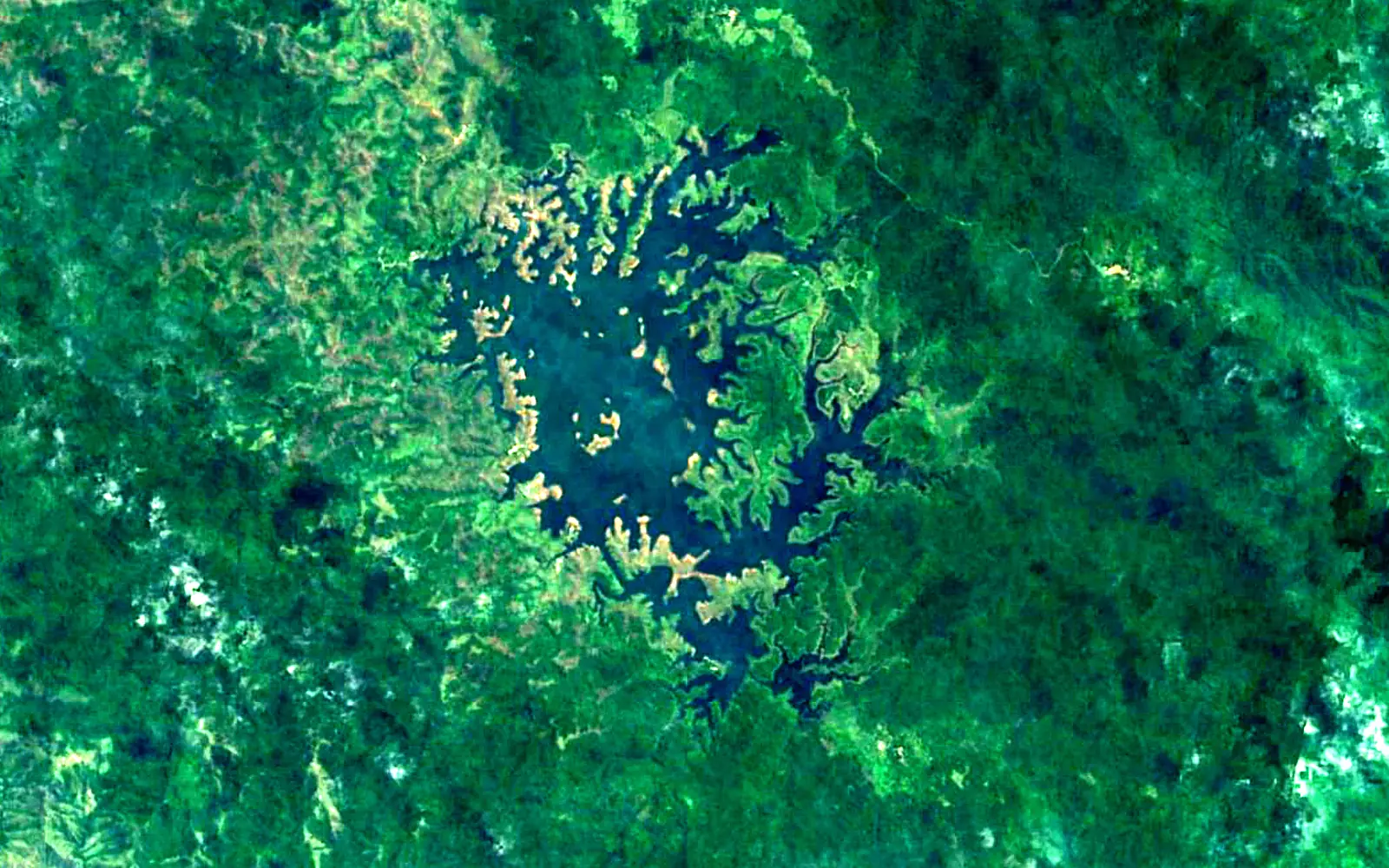 Sirinumu Dam seen from space (Sentinel-2)