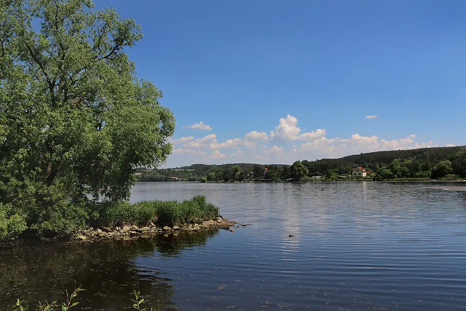 Hřiměždice, Vestec, Slapy Reservoir