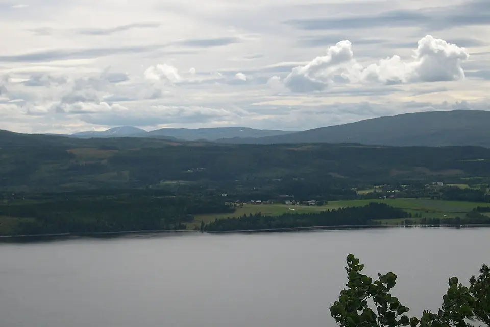 Snåsavatnet mot fjellene