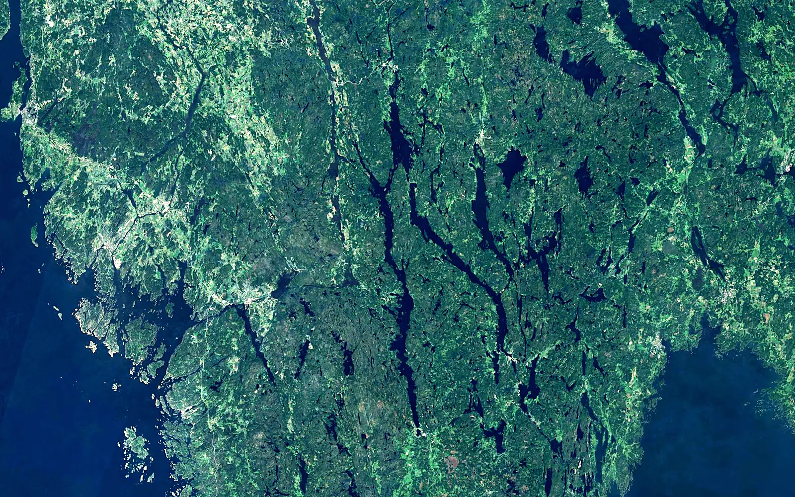 Stora Le seen from space (Sentinel-2)