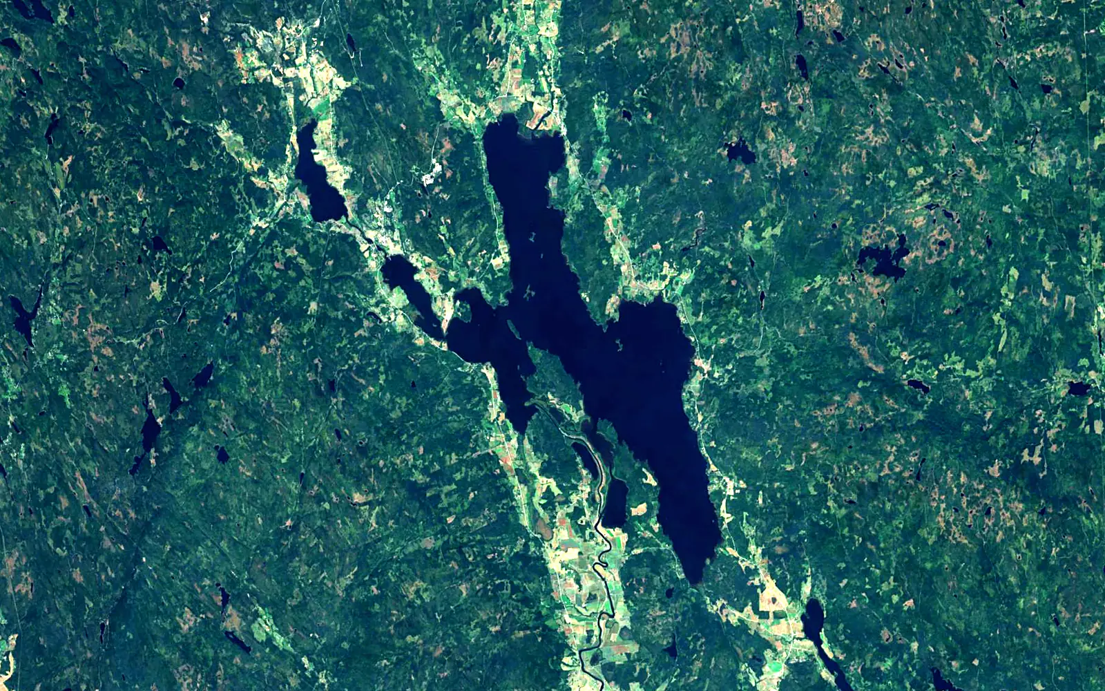 Storsjø seen from space (Sentinel-2)