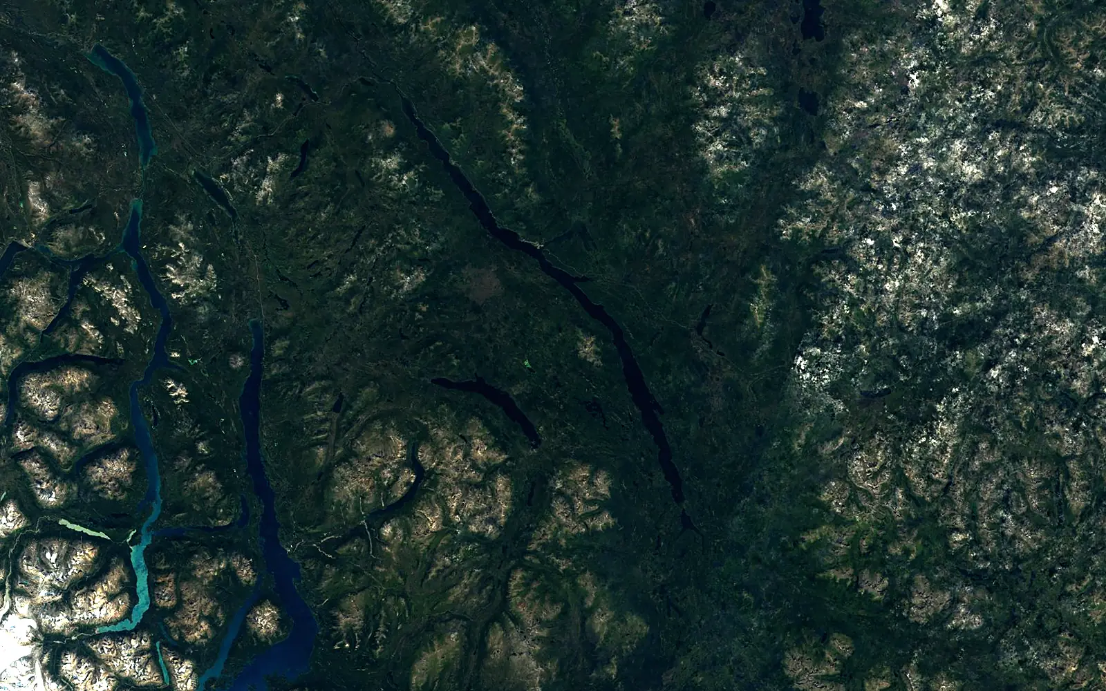 Teslin Lake seen from space (Sentinel-2)