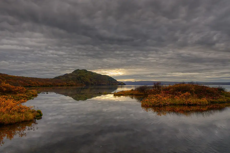 Autumn by the Lake (5066039744)