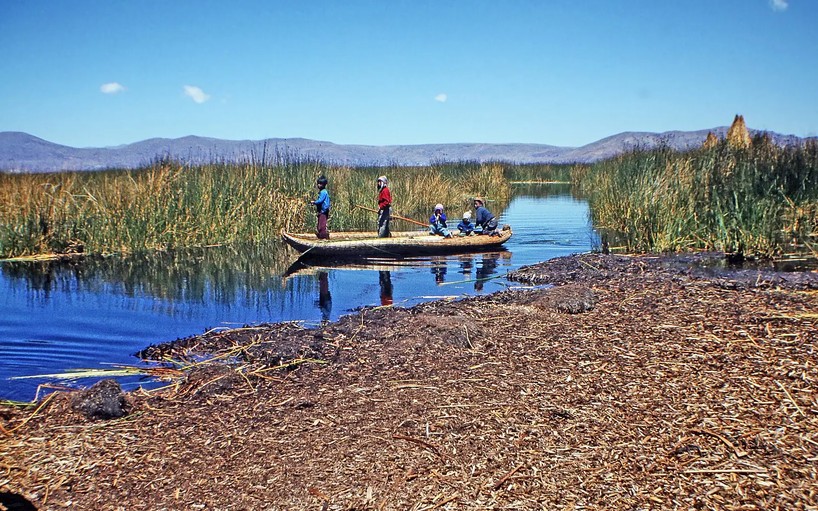 00 1635 Reed Islands of Lake Titicaca