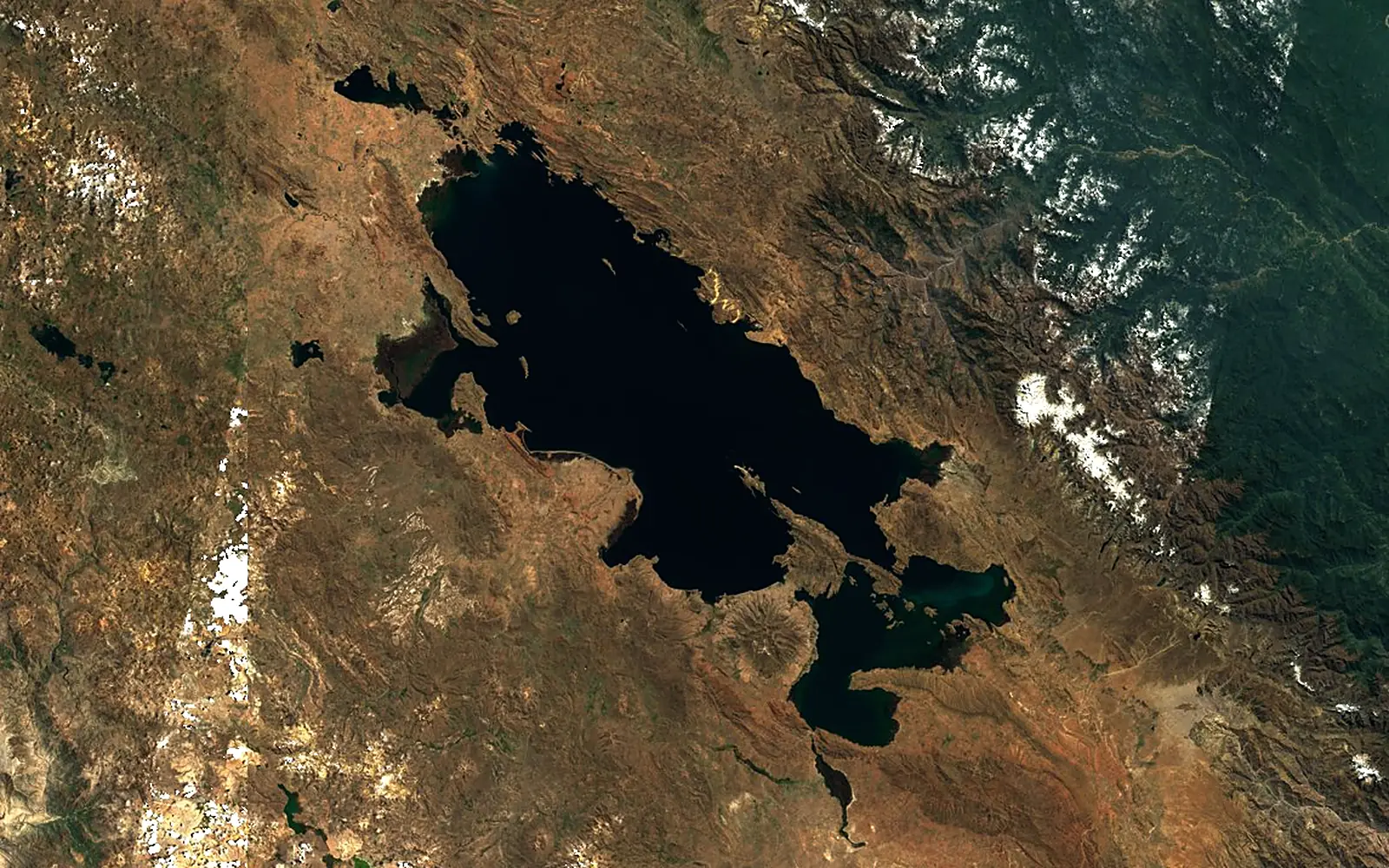 Titicaca seen from space (Sentinel-2)