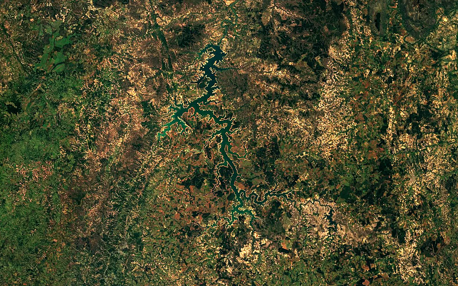 Três Marias Reservoir seen from space (Sentinel-2)