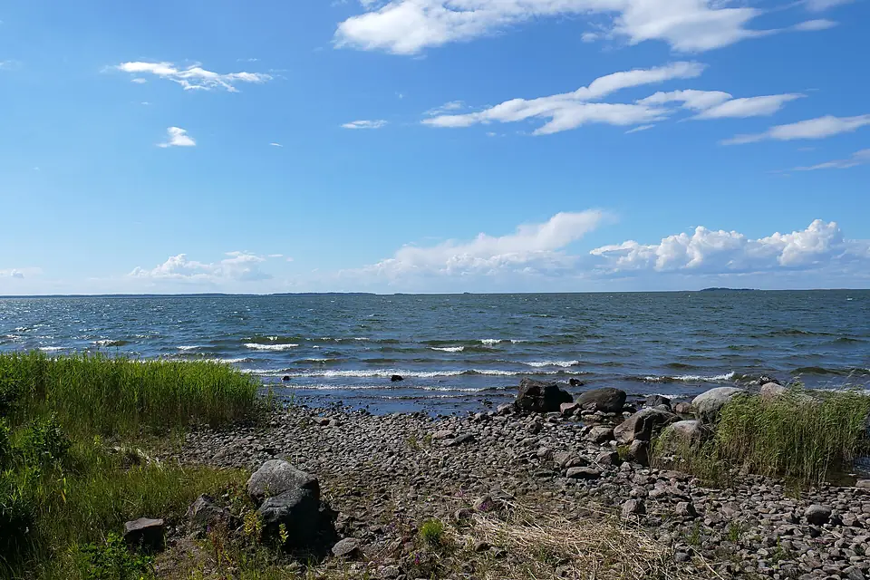 East bank of the Vänern lake in Sweden 01