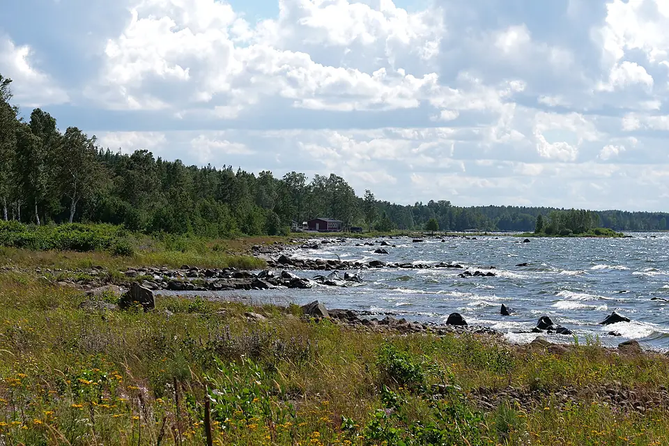 East bank of the Vänern lake in Sweden 02