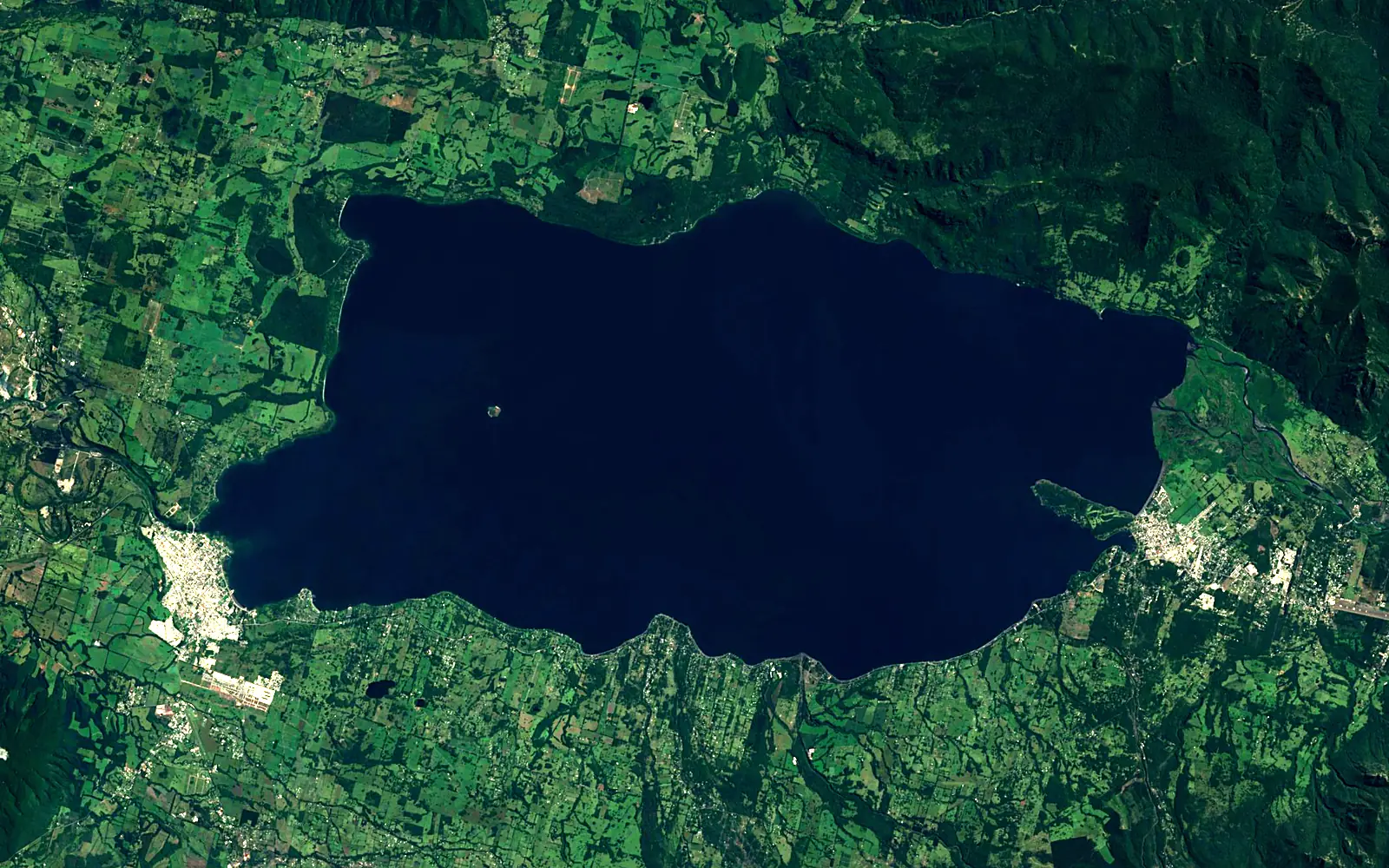 Villarrica Lake seen from space (Sentinel-2)