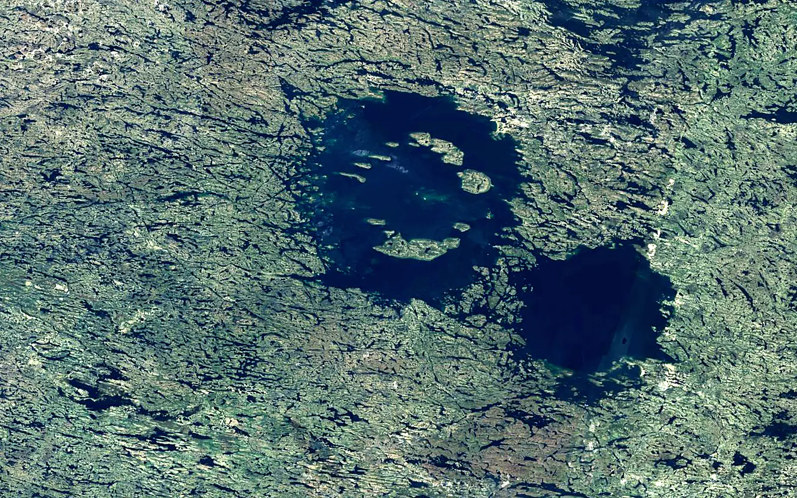Wiyâshâkimî Lake seen from space (Sentinel-2)
