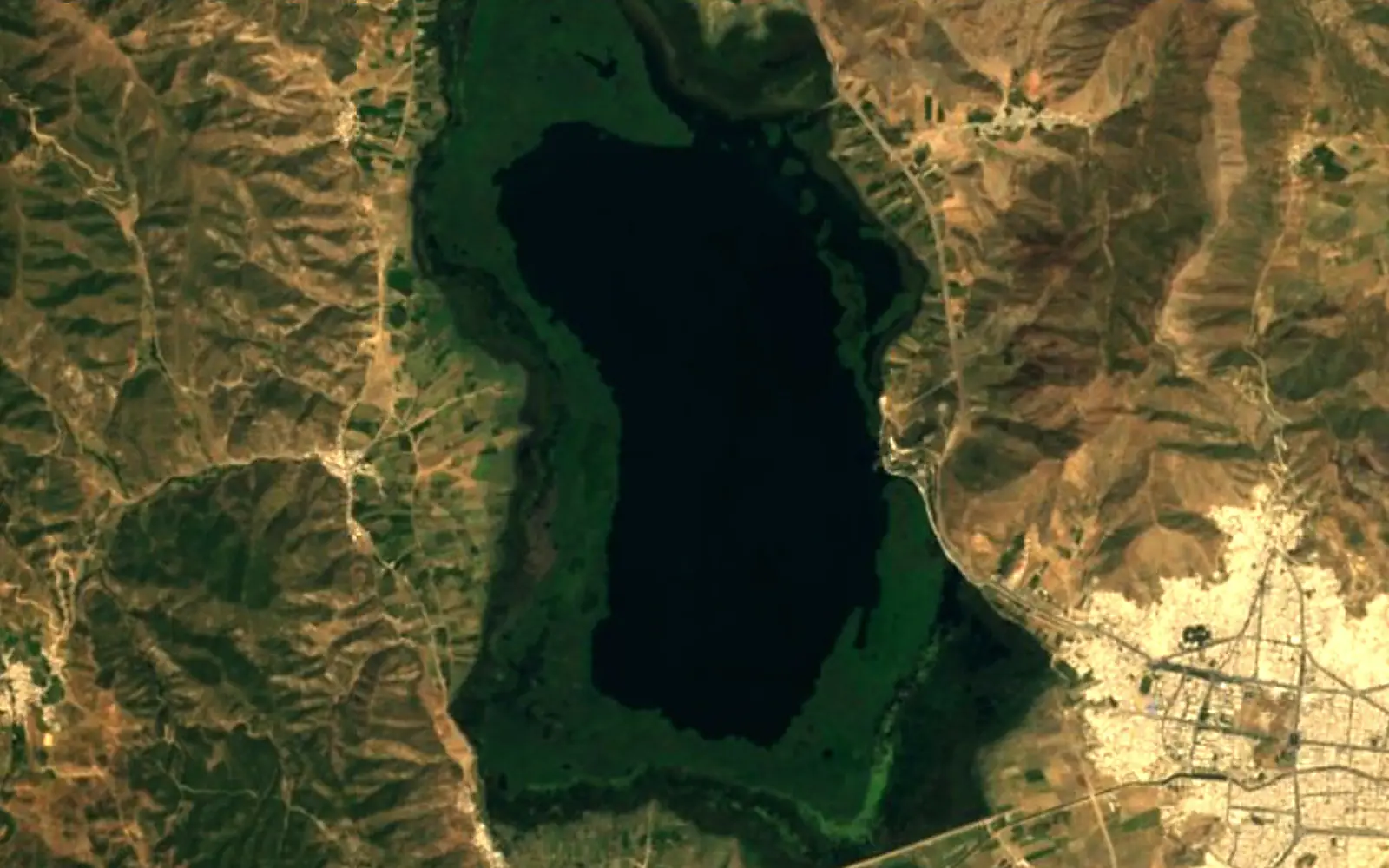 Zarivar Lake seen from space (Sentinel-2)