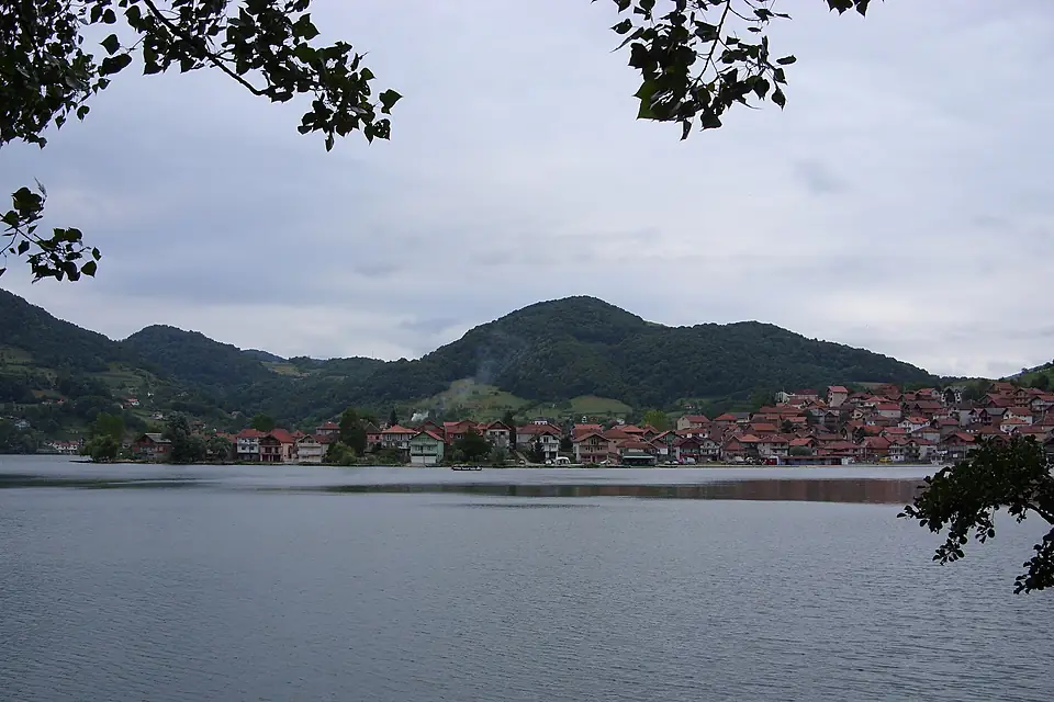 Lake Zvornik Divic Village